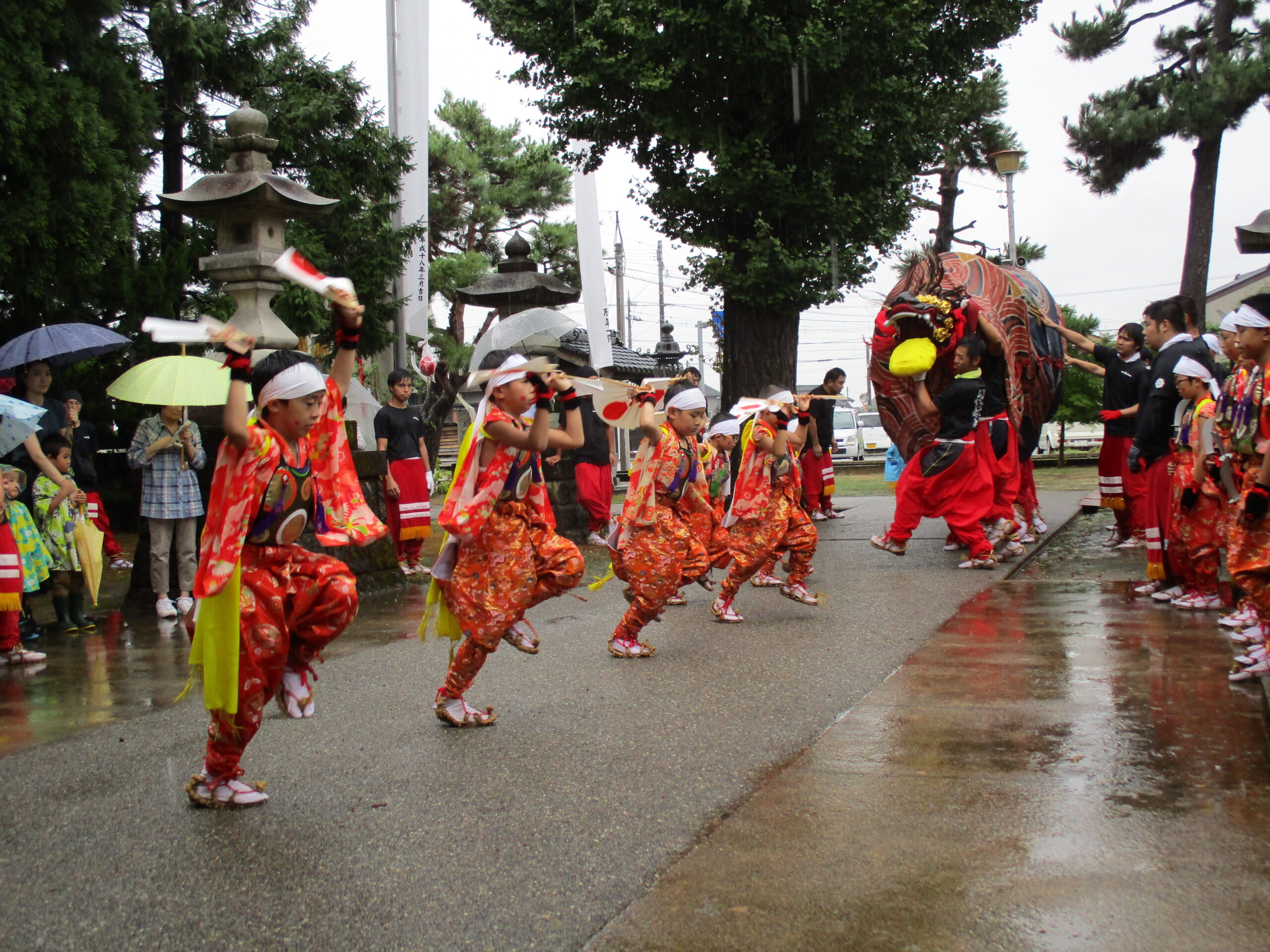 獅子舞・獅子頭② ふき取れ